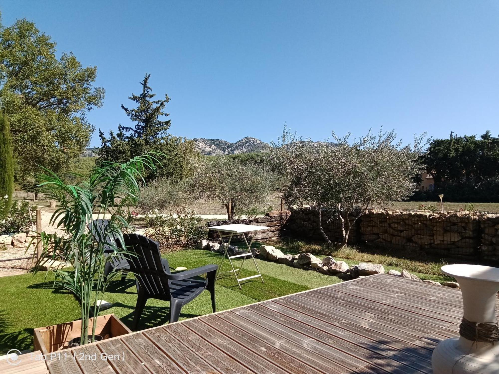 ホテル Peaceful Mas Provencal 'Mas Du Sucre' With Large Pool Cheval-Blanc エクステリア 写真